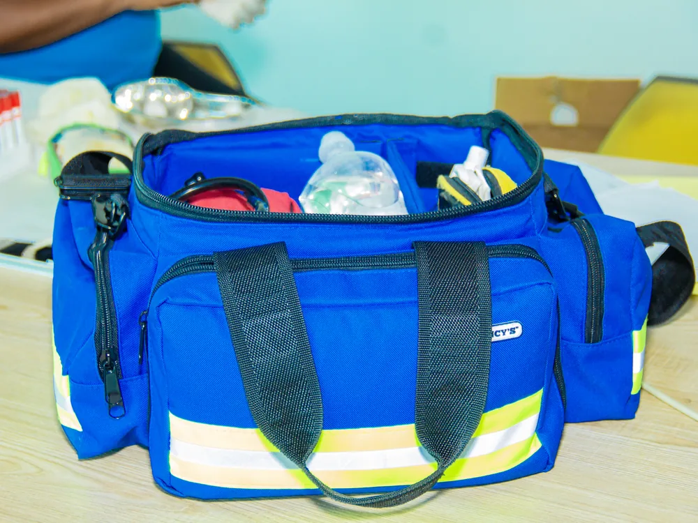 Trousse d'intervention Umed prête pour une visite médicale en entreprise